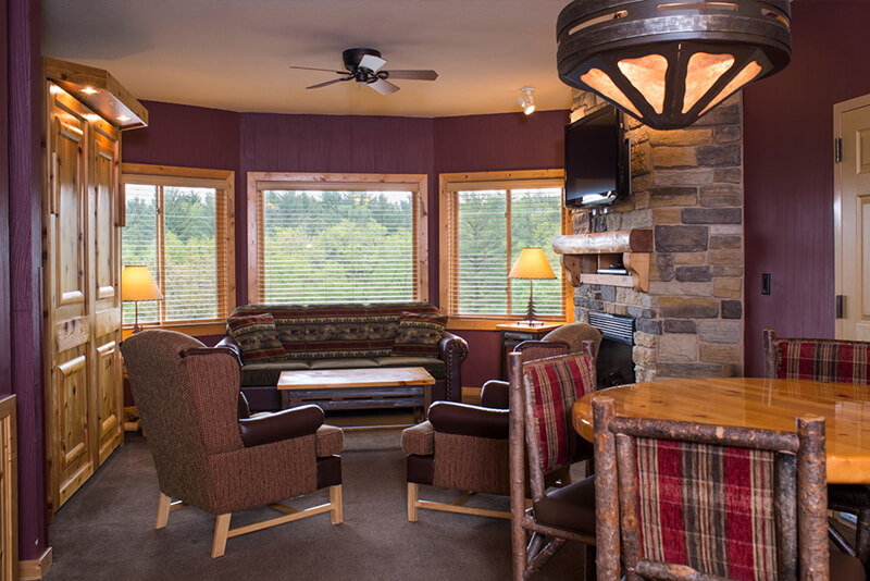 2 bedroom deluxe | glacier canyon lodge wisconsin dells