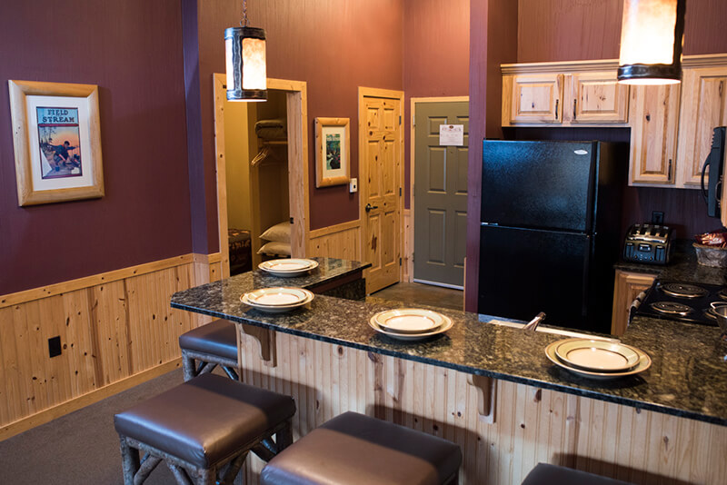 3 Bedroom Deluxe Glacier Canyon Lodge Wisconsin Dells