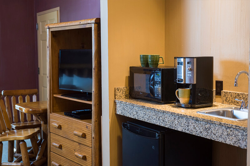 3 Bedroom Premier Glacier Canyon Lodge Wisconsin Dells