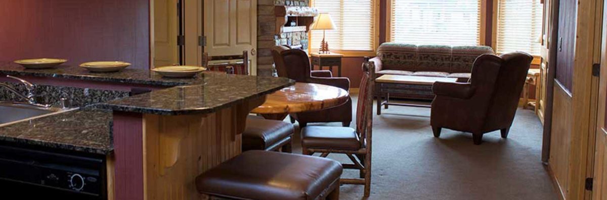 3 Bedroom Deluxe Glacier Canyon Lodge Wisconsin Dells