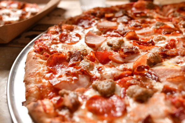 Lakeview Eatery - Pizza
