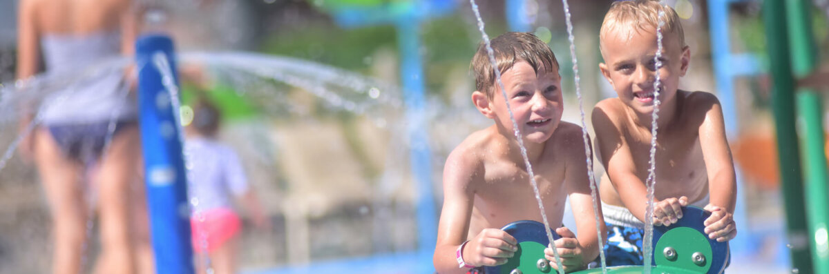 New Frontier Waterpark-Bearfoot Island Sprayground