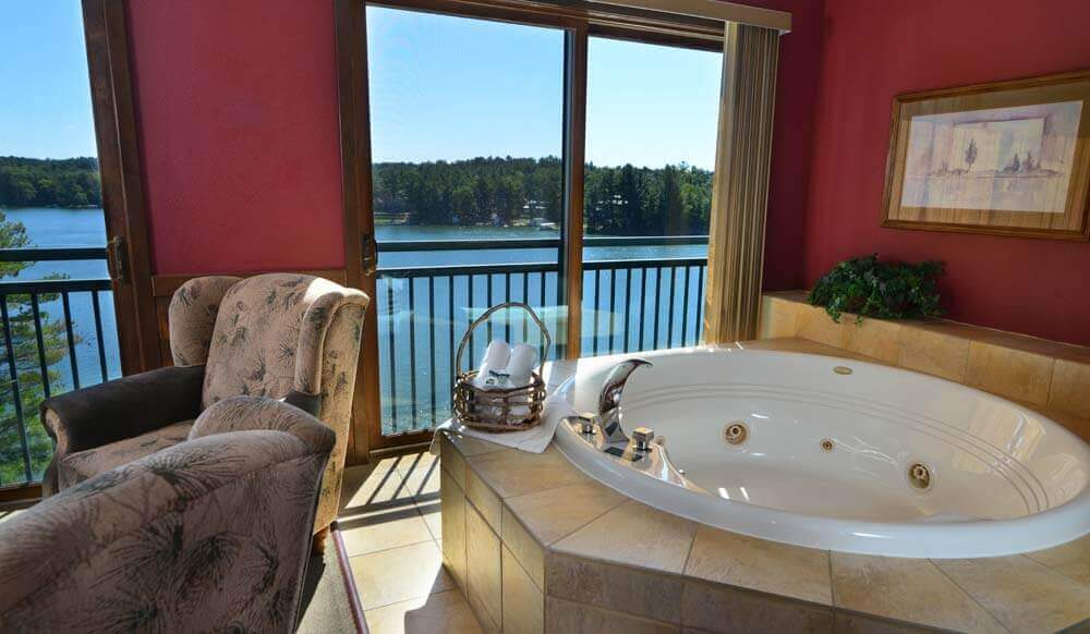 3 bedroom lake condo with loft | wilderness on the lake wisconsin dells